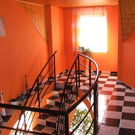 To Vendeghaz Hotell Debrecen Exteriör bild