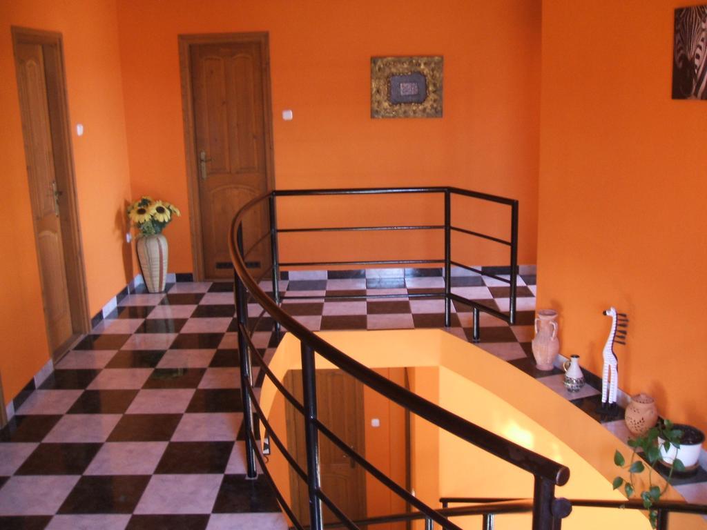 To Vendeghaz Hotell Debrecen Exteriör bild
