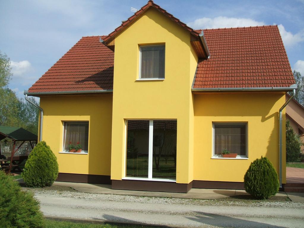 To Vendeghaz Hotell Debrecen Exteriör bild
