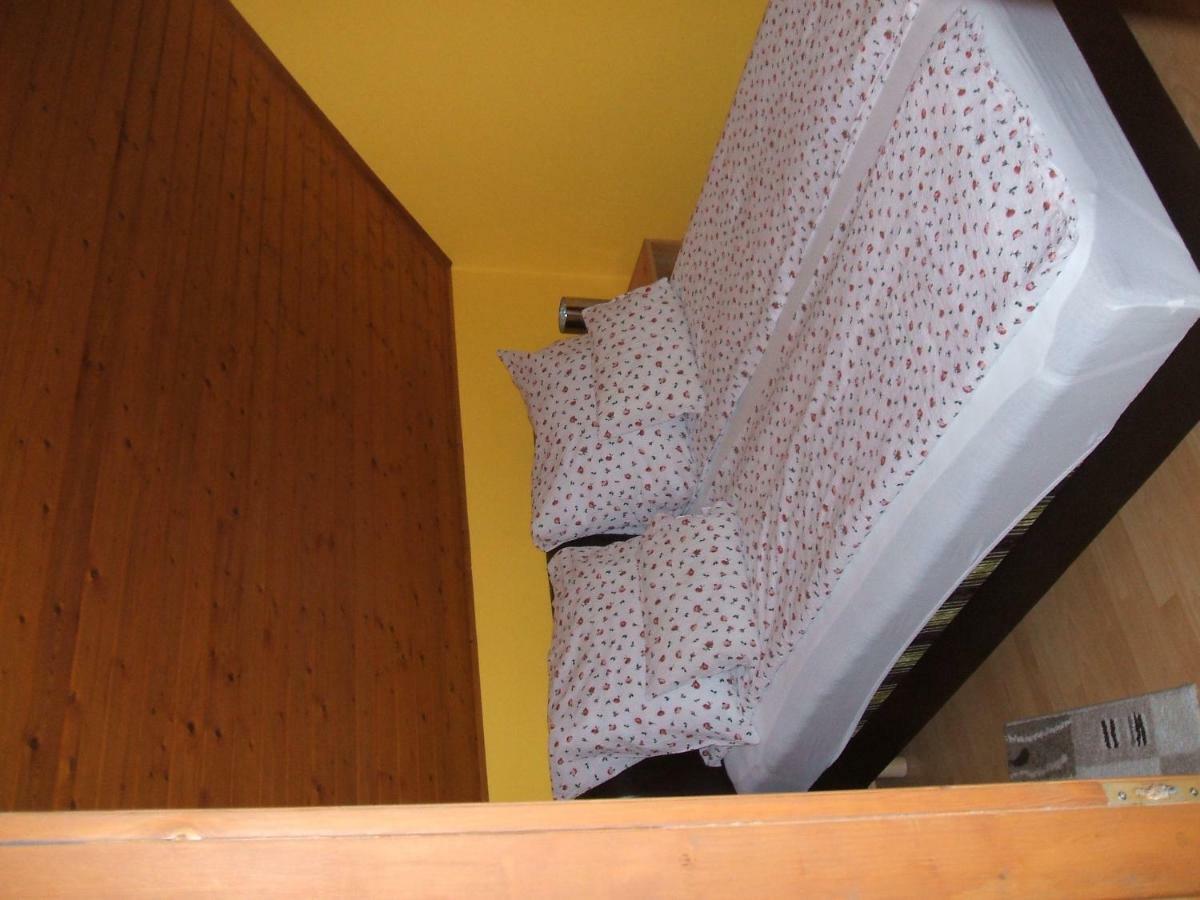 To Vendeghaz Hotell Debrecen Exteriör bild